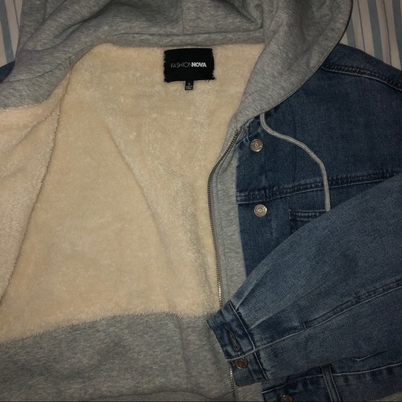 (SOLD❗️) Fashion Nova Denim Jacket - Picture 3 of 6